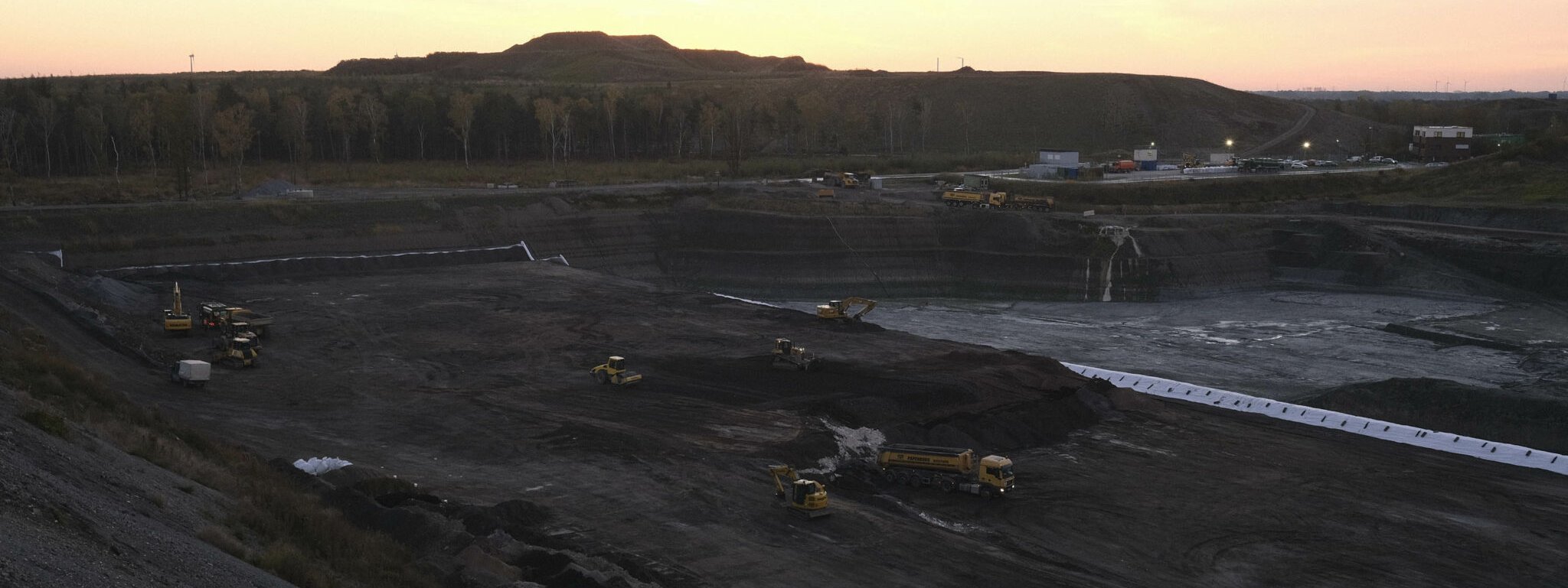 Gelaende_272_DSF1000-2048x1365.jpg Gelaende_272_DSF1000-2048x1365.jpg